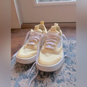 Vans Ultra Range Yellow Shoes, size 8 womens
